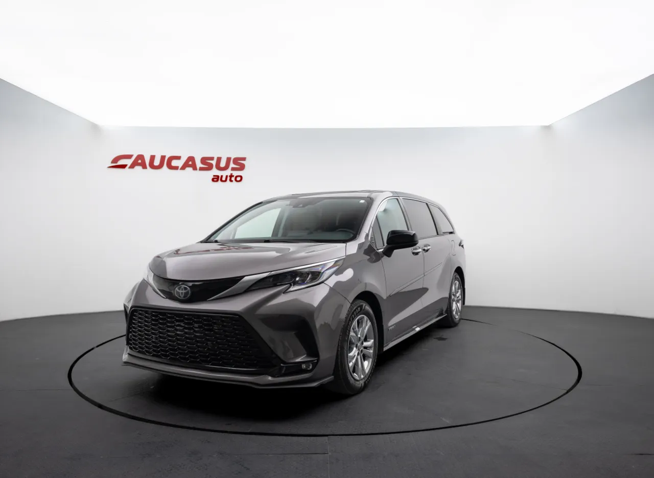 2021 TOYOTA Sienna